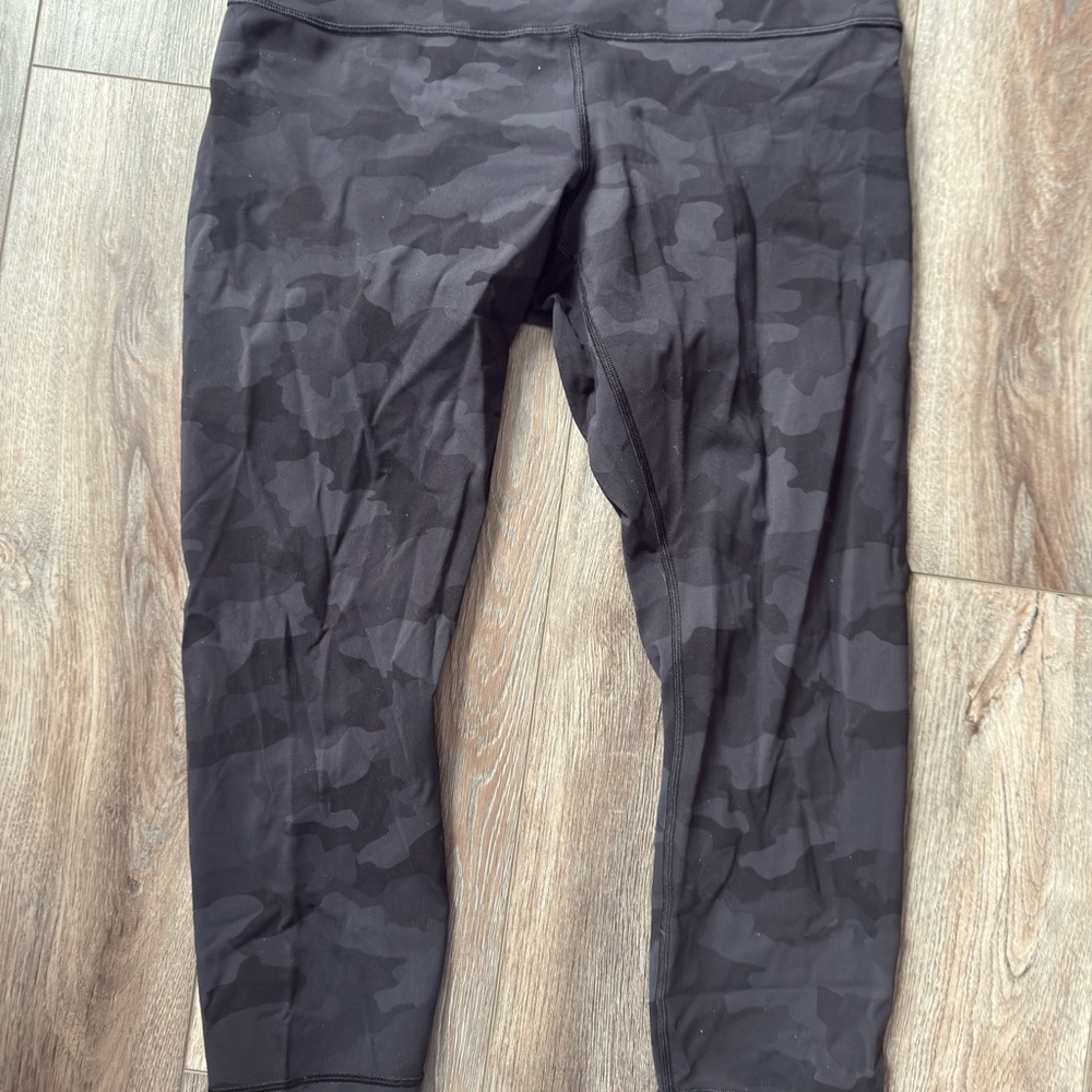 Lululemon Athletica Gray Camouflage Leggings